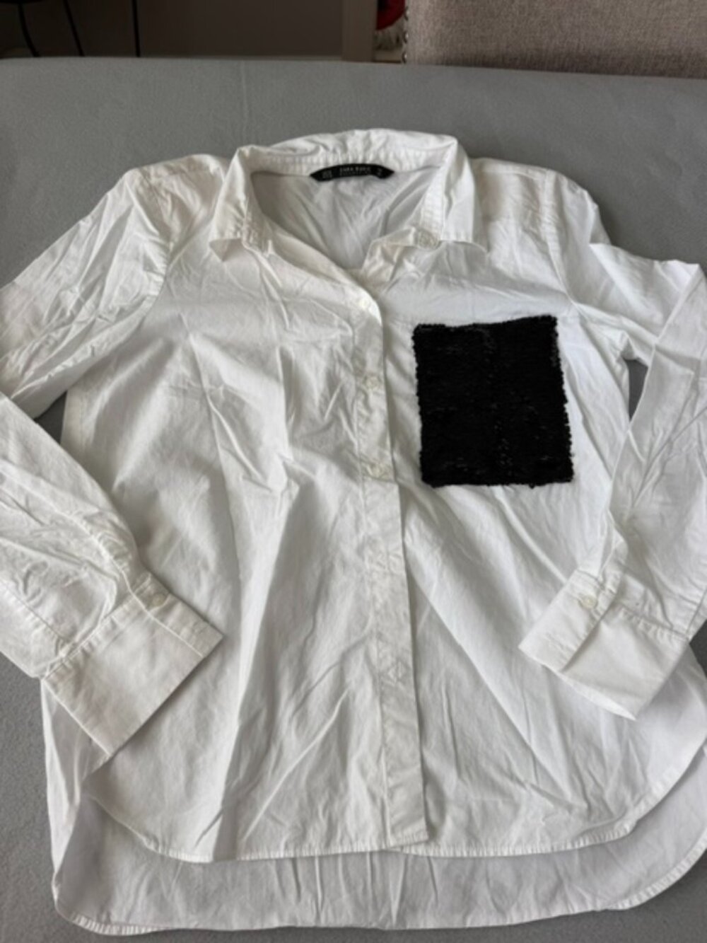 Zara dress up button up shirt top for women size Medium with shoulder pads. #90s